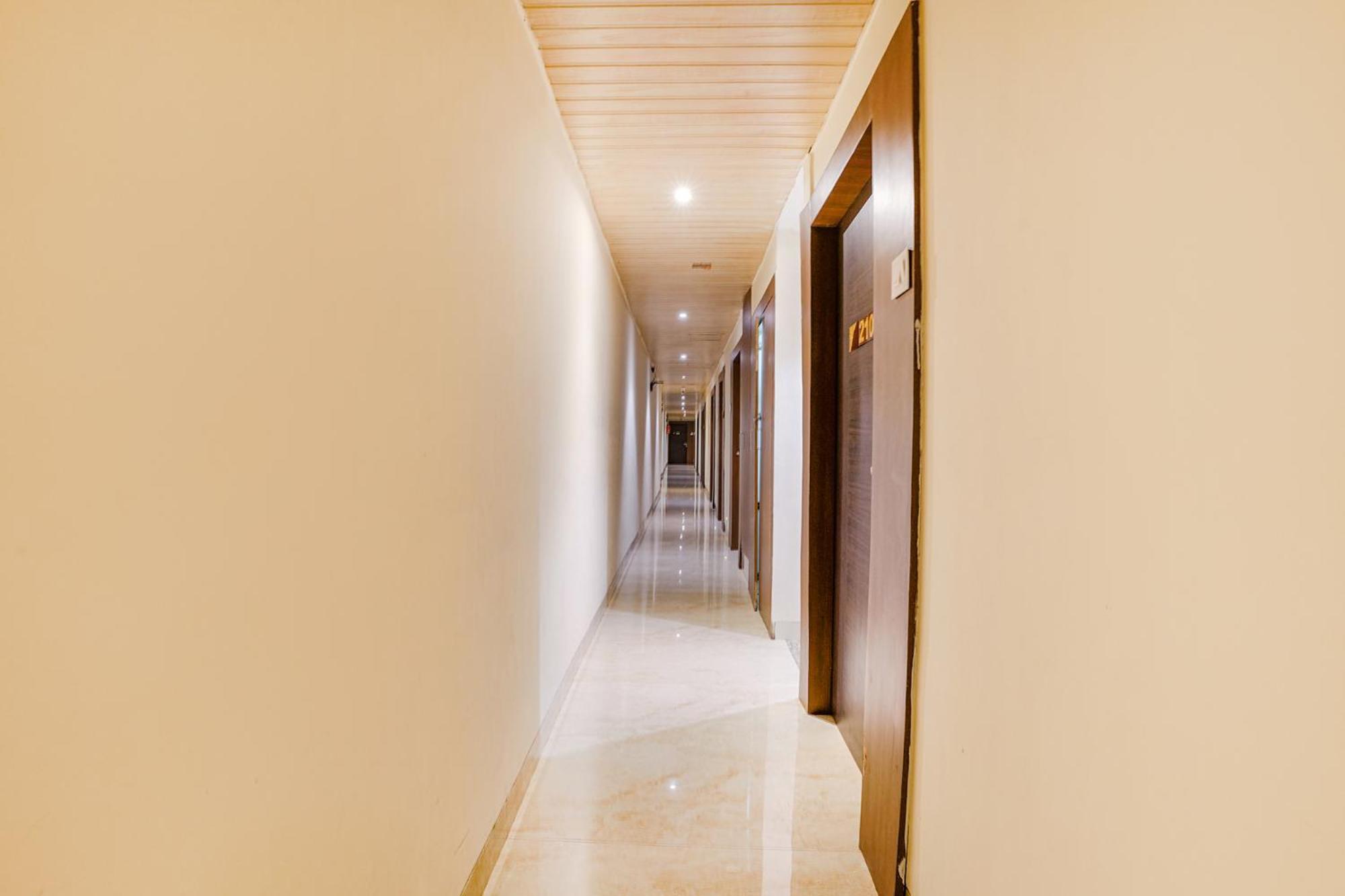 Fabexpress Embassy Suites - Nr Bkc Mumbai Luaran gambar
